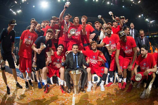 意媒：小法以后留在意甲可能性不大，大概率会前往巴萨或曼城（意媒：小法留在意甲希望渺茫，或将转投巴萨或曼城）