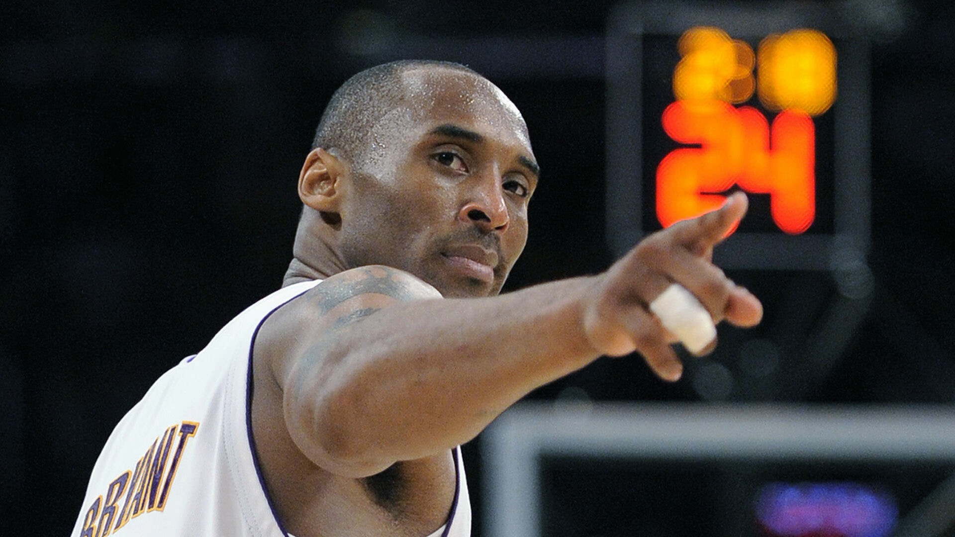 斯洛特：我没说过不会找萨拉赫谈；近三场联赛我们已经有改变（斯洛特澄清：从未表示不会与萨拉赫沟通，近三轮联赛球队已有变化）