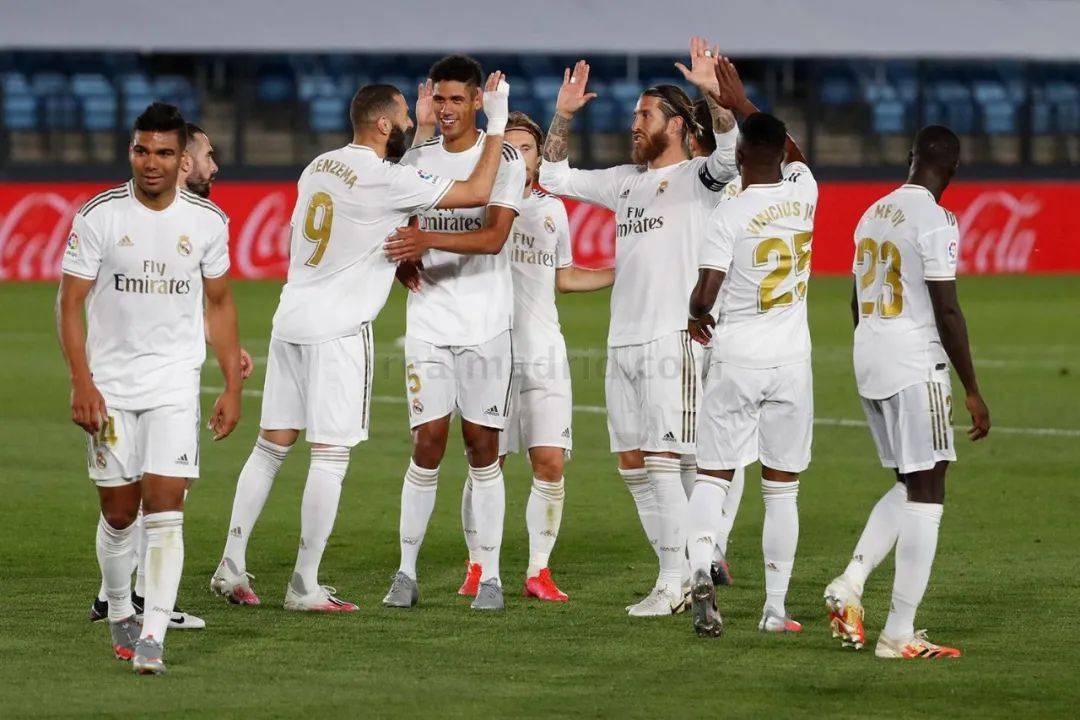 策突出一项