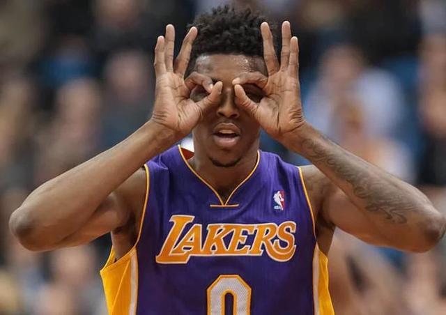 亚冠成都蓉城VS神户胜利船：周定洋坐镇 韦世豪+德尔加多领衔进攻（亚冠成都蓉城战神户胜利船：周定洋压阵，韦世豪搭档德尔加多领衔进攻）