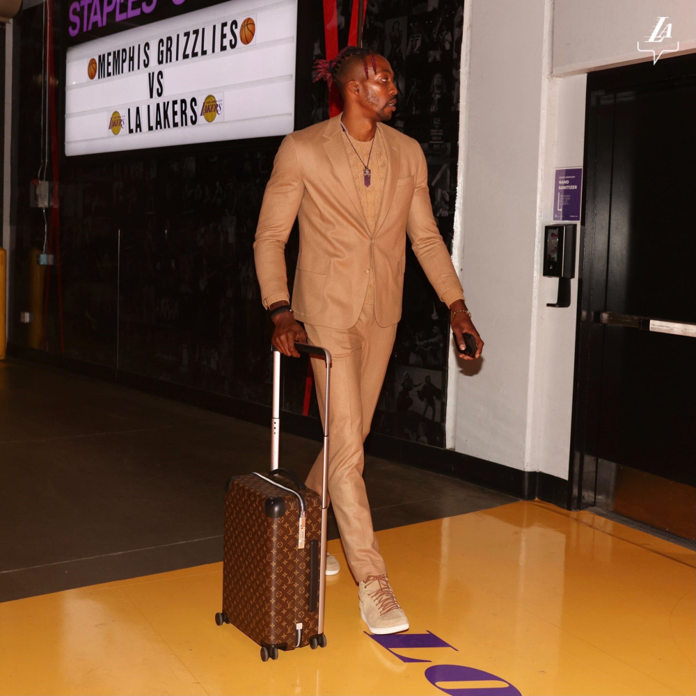 官方：英格兰名哨奥利弗将执法欧冠皇马客战奥林匹亚科斯（官宣：英格兰名哨奥利弗执法欧冠，皇马客场挑战奥林匹亚科斯）