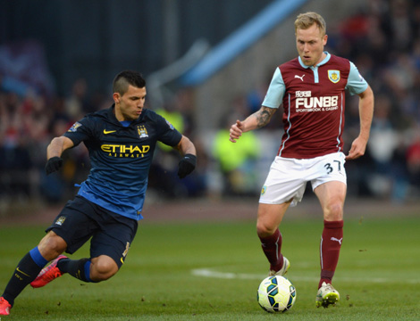 阿森纳欧冠小组／联赛阶段取得10连胜，仅次于拜仁和利物浦（阿森纳欧冠小组赛与联赛豪取10连胜，仅逊拜仁与利物浦）